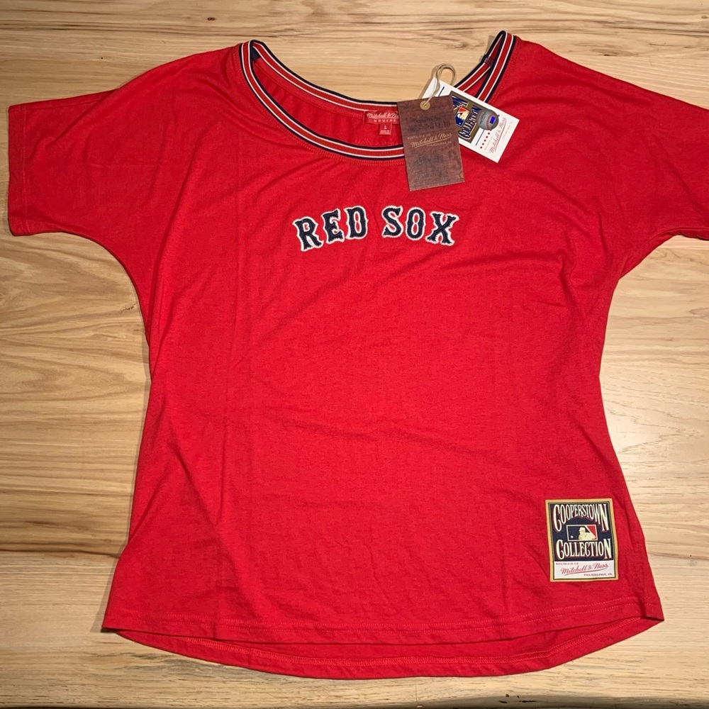 Boston Red Sox Mitchell&Ness Womens t-shirt!  Neck opening is a wider cut/style!